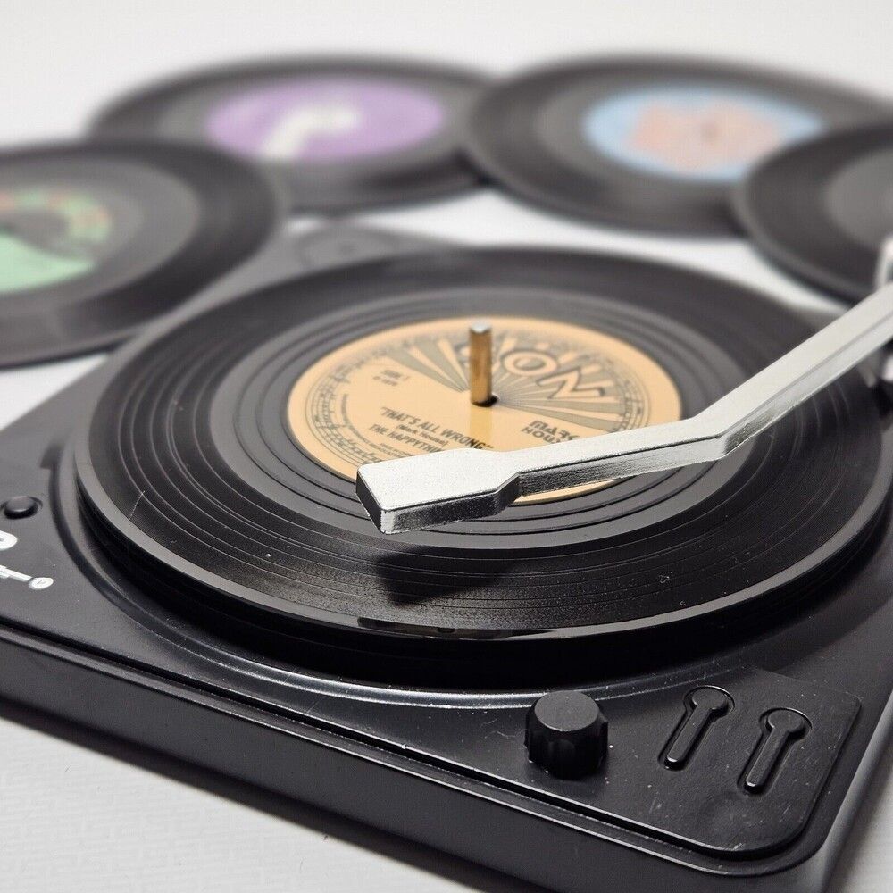 Retro / Vintage Vinyl Record Style Coasters Drink Mats Bar Set Discs With Holder